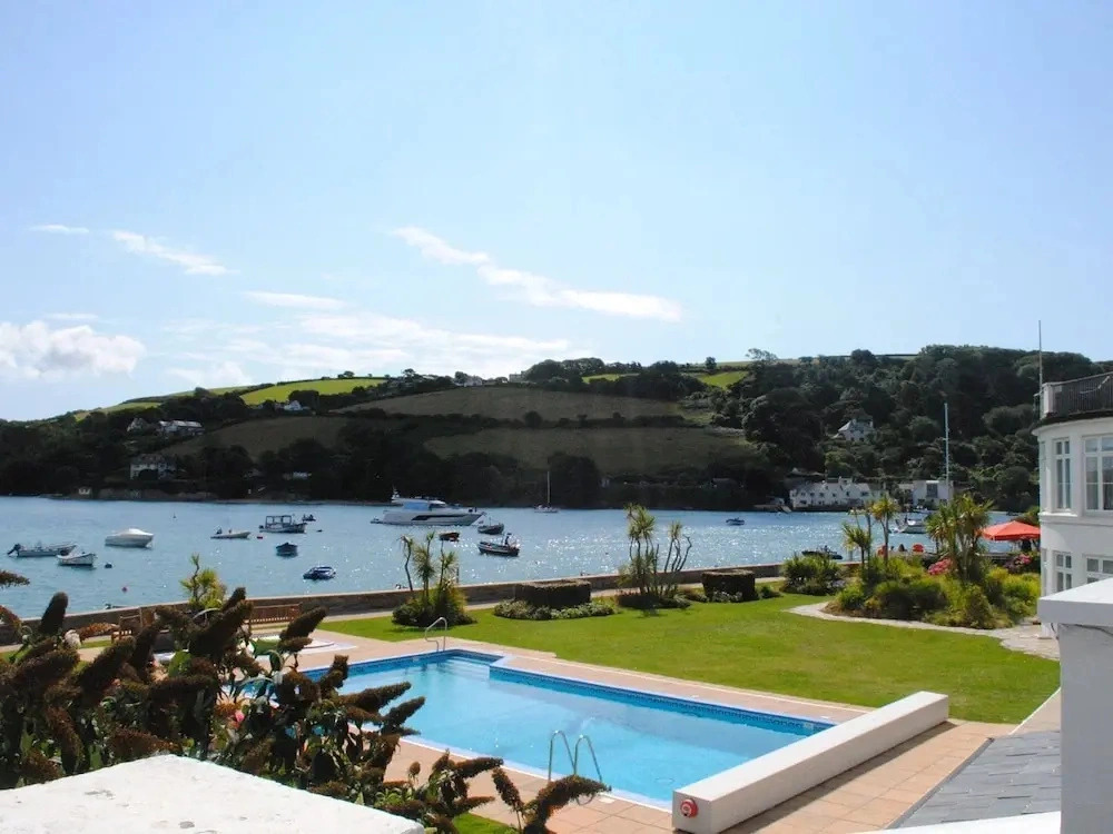 3 The Salcombe