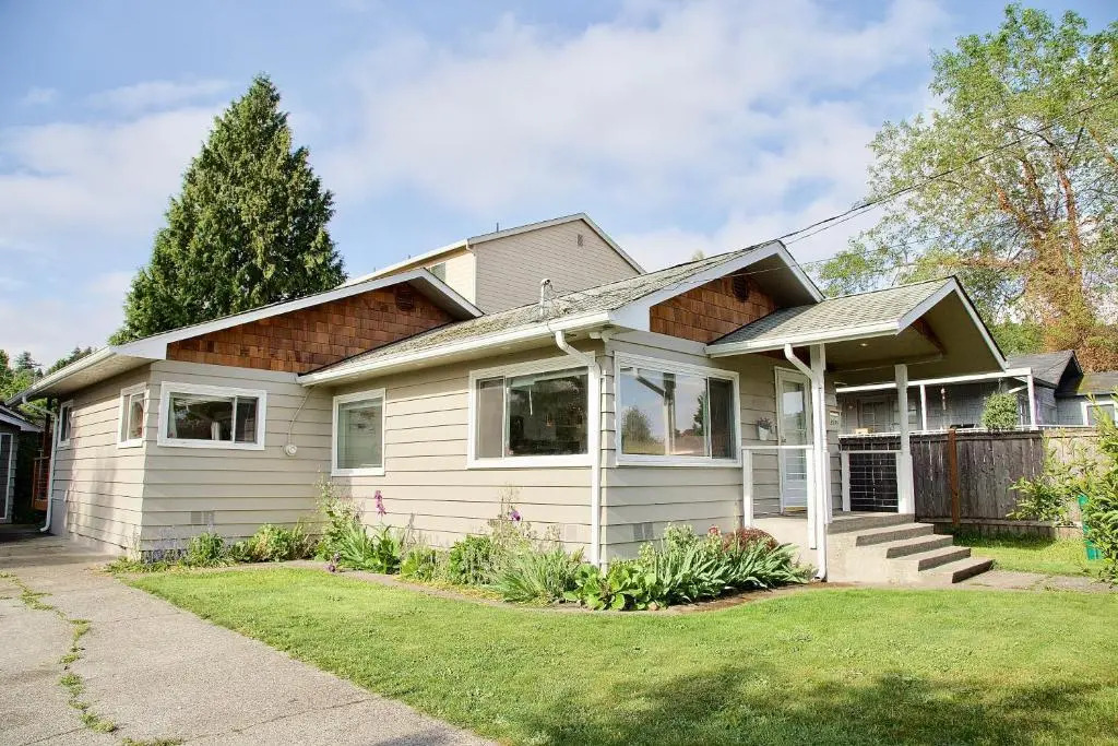 Charming Seattle Home Near Lake Washington