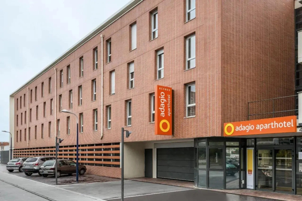 Rental Apartment Adagio Paris Clamart - Clamart 4 Persons - Pop 14612