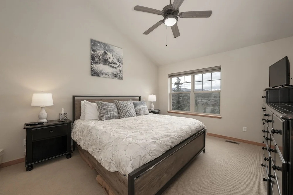 130 Discovery Court At Rendezvous 3 Bedroom Home