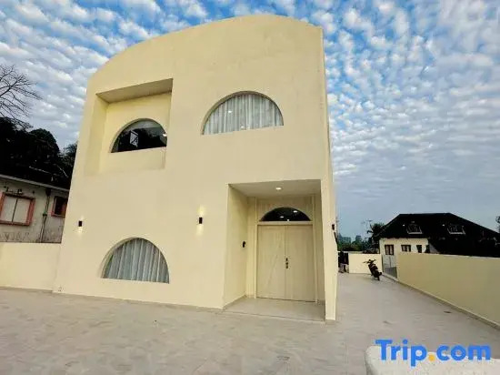 The Luxurious 40 Milos Villa