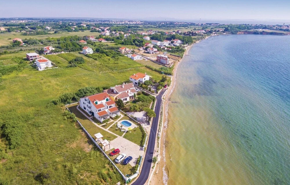 Stunning Apartment in Privlaka With 3 Bedrooms, Wifi and Outdoor Swimming Pool