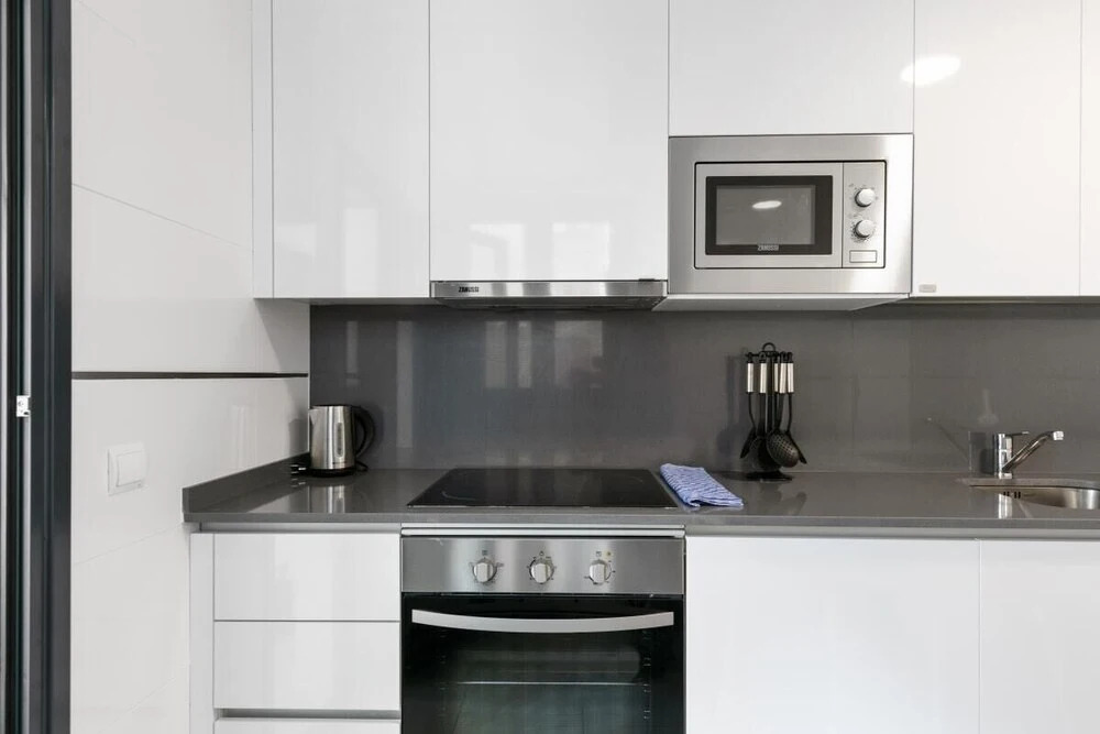 Stunning 2 Bed Apt, Sleeps 6 nr Adelfas