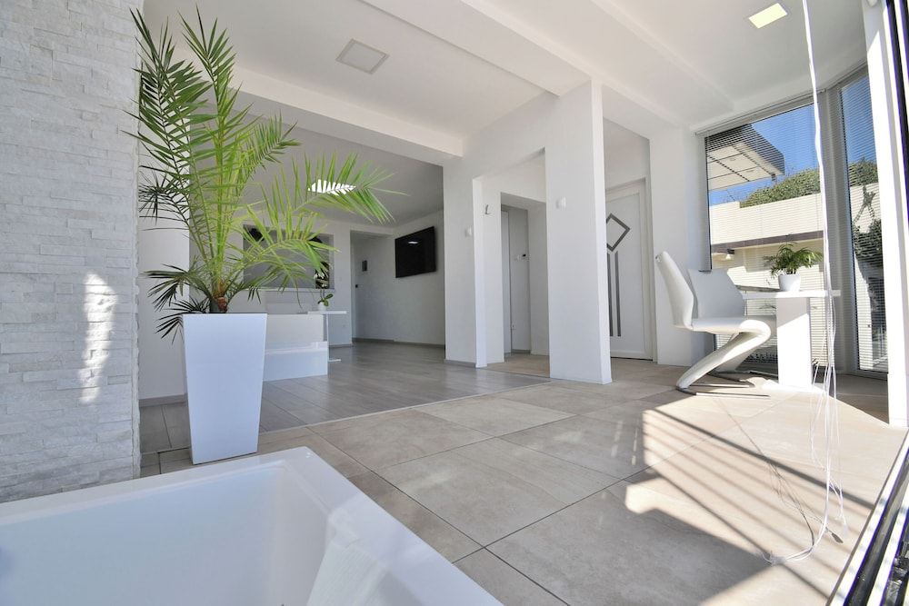 House Luxury