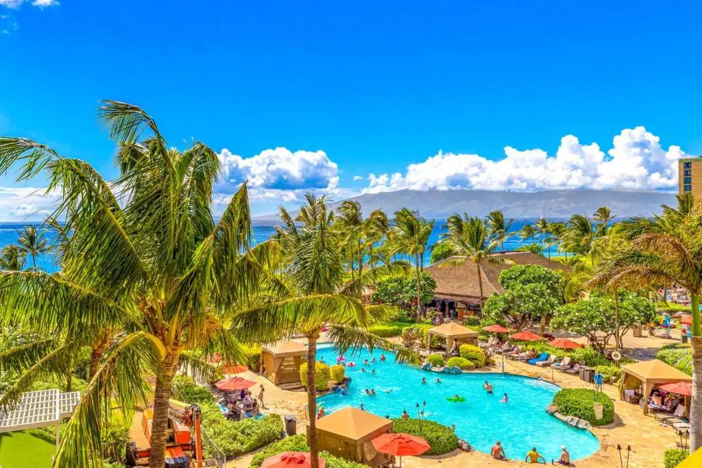 K B M Resorts- Hkh-409 Luxurious 2bdrm With Large Wrap Around Balcony, Chefs Kitchen, Ocean Views!