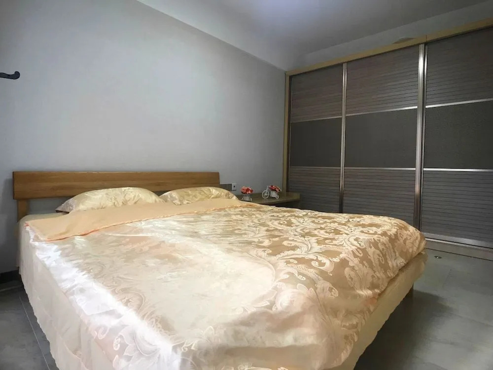 Sanya Linglong Lulushun Hotel