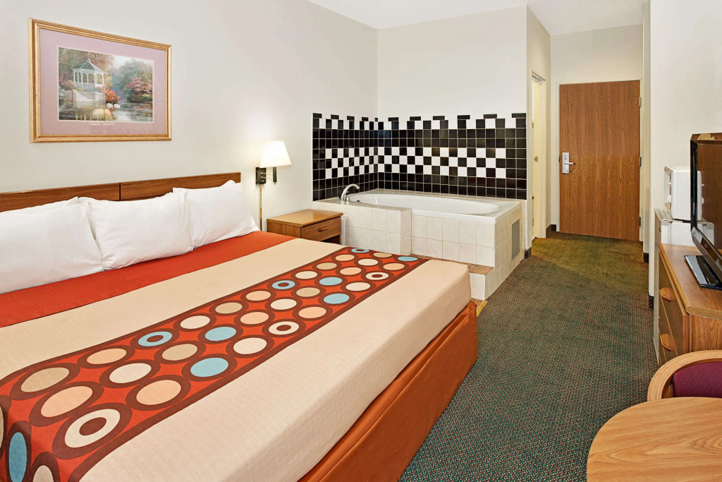 Comfort Inn & Suites Arlington Heights - Schaumburg