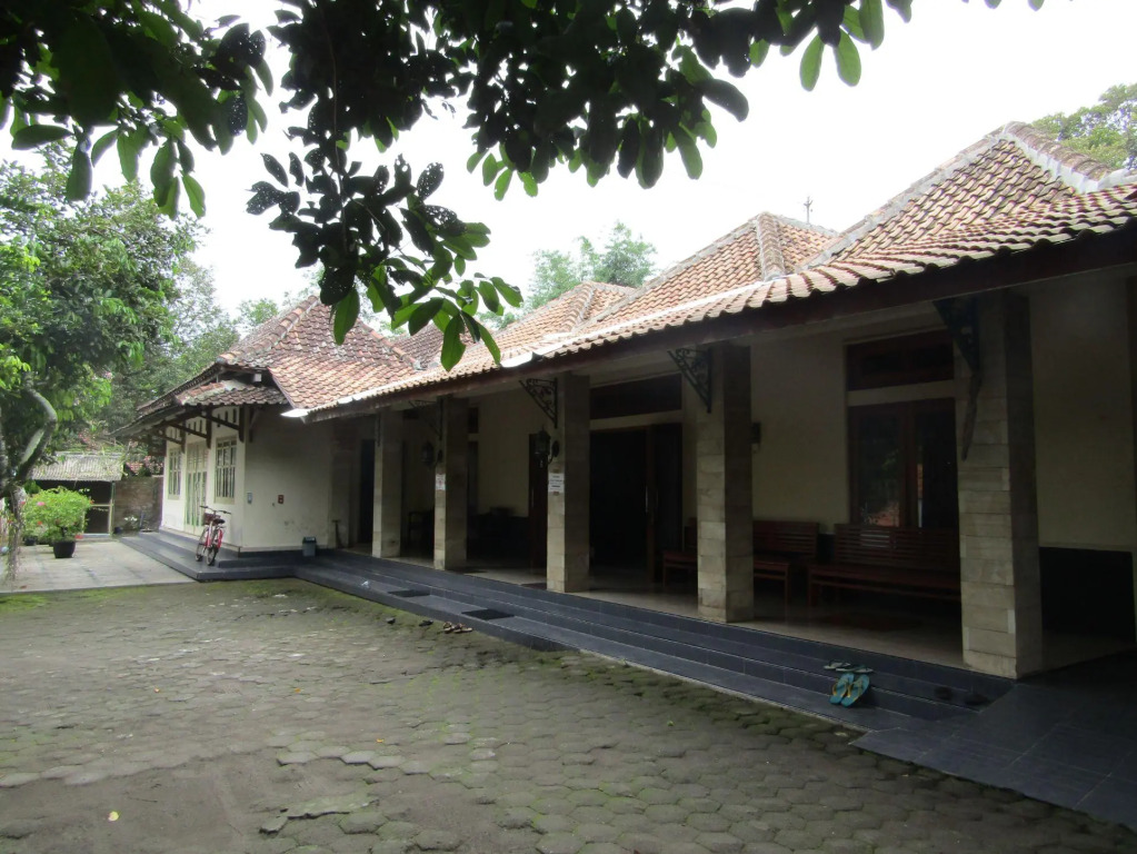 Griyo Njero Kampung