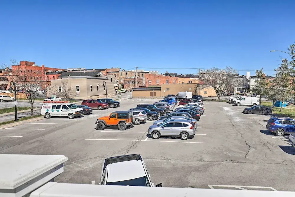 Downtown Canandaigua Apt: 1 Mi to Lake & Pier!
