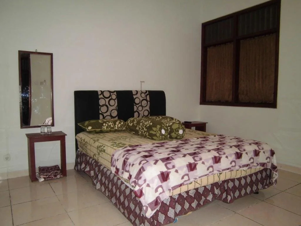 Griya Putri Dewi Family Guest House