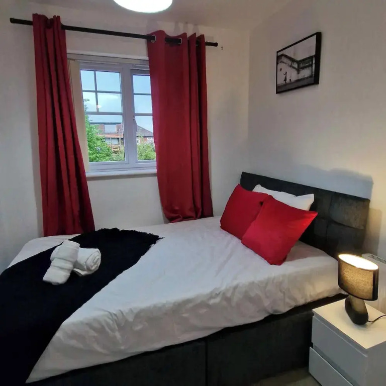 Stylish Pet Friendly 3 Bedroom House in Manchester