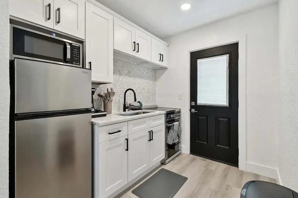Stylish Treasure Island Escape