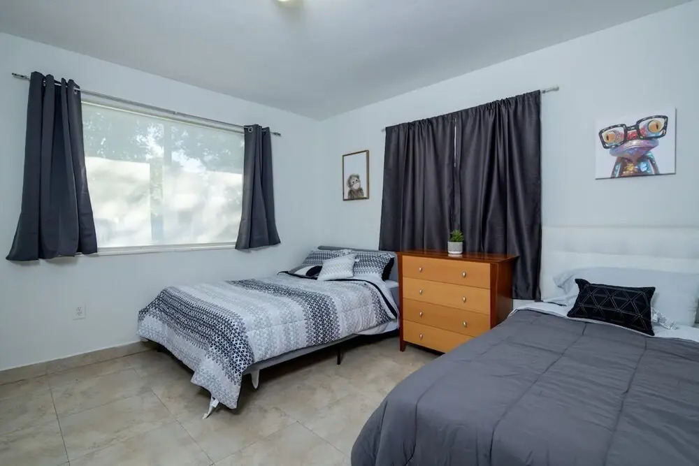 Abundant 3BD Home King Bed Free Parking Wi-fi