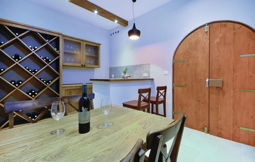 Beautiful Home In Veliko Brdo