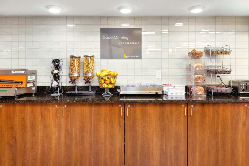 Home Inn and Suites Lloydminster