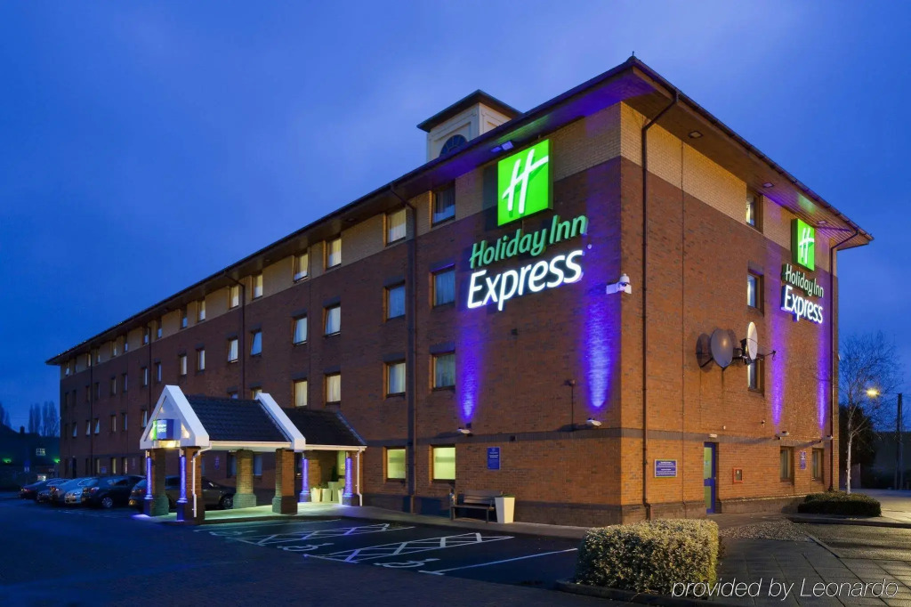 Holiday Inn Express Birmingham Oldbury by IHG