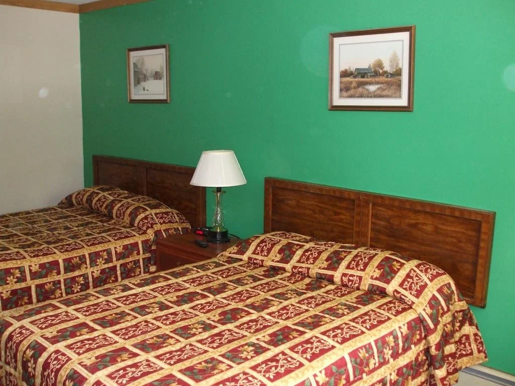Forest Plaza Motel