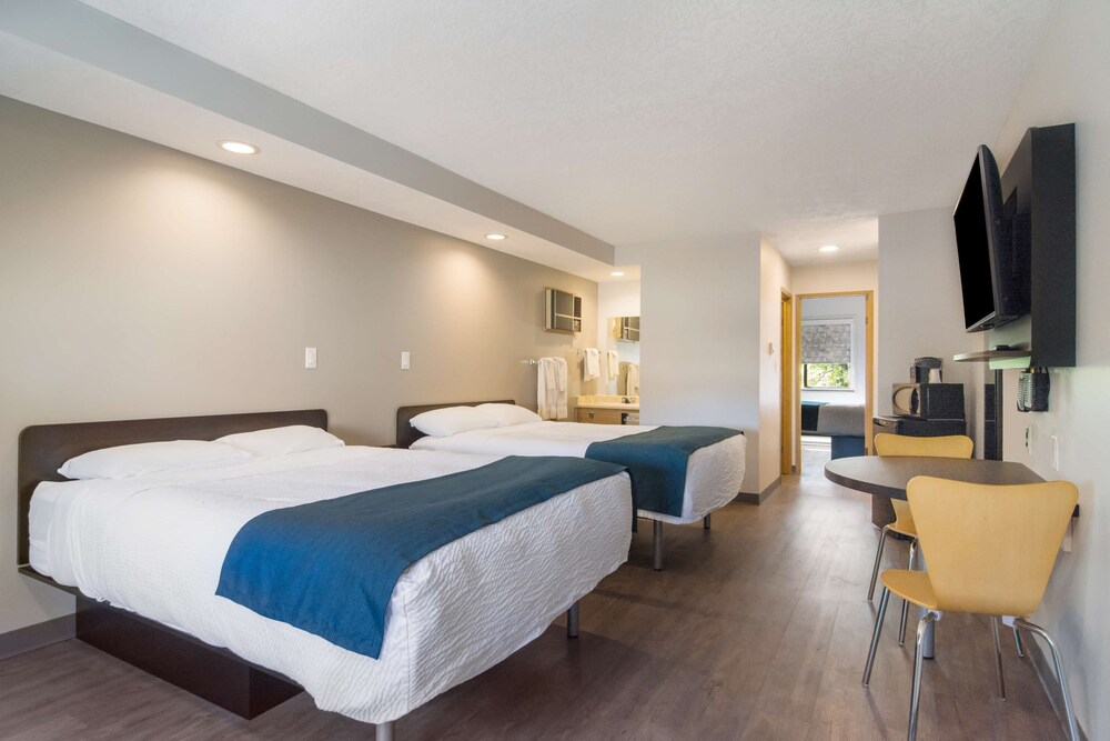 Motel 6-Saanichton, BC - Victoria Airport