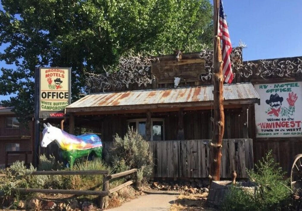 Broadus Motel