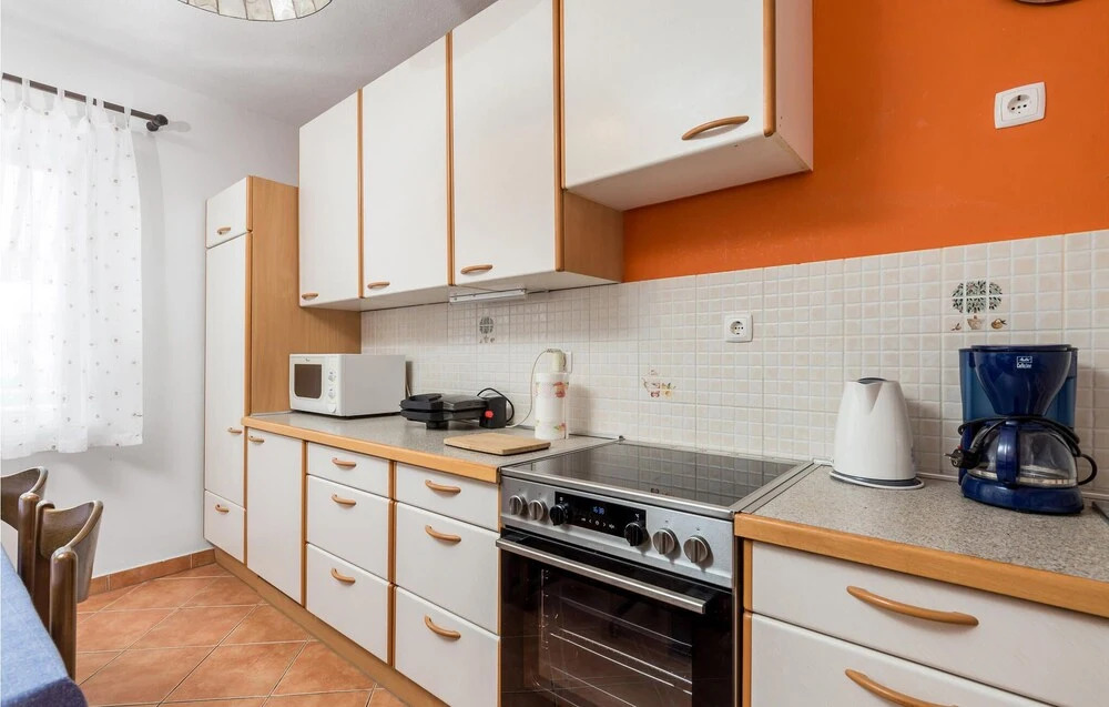 Stunning Home in Starigrad With 2 Bedrooms and Wifi