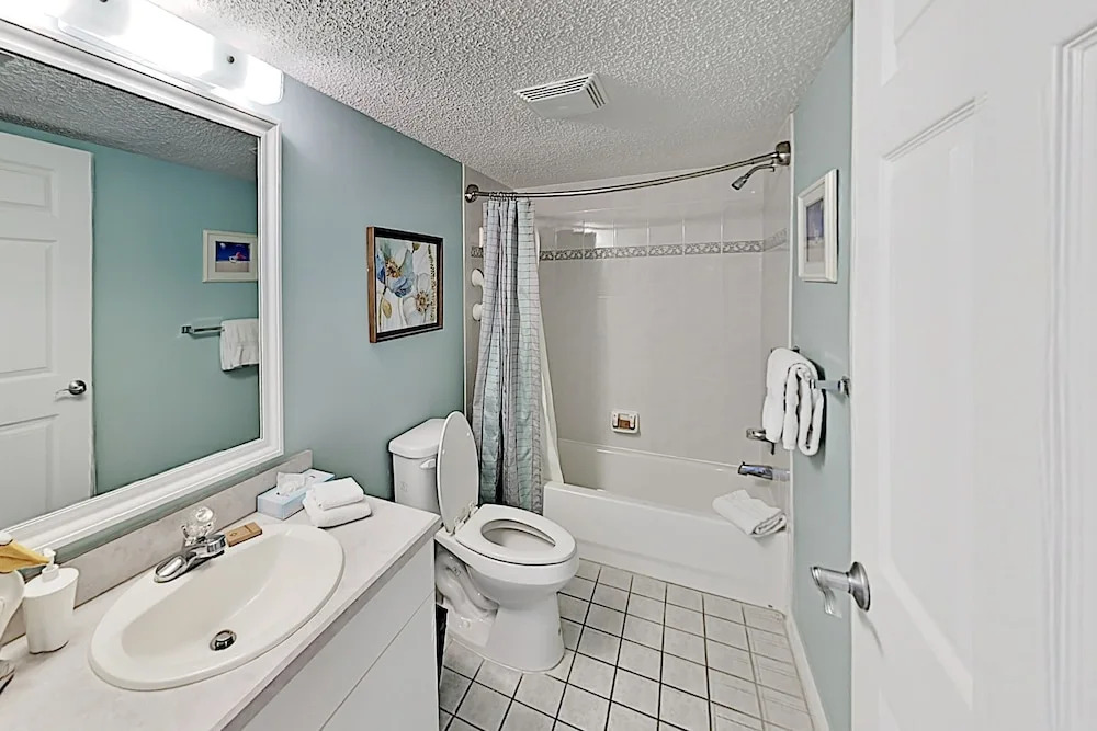Freedom by the Sea Ii: Ocean-View, Pools & Tennis Condo