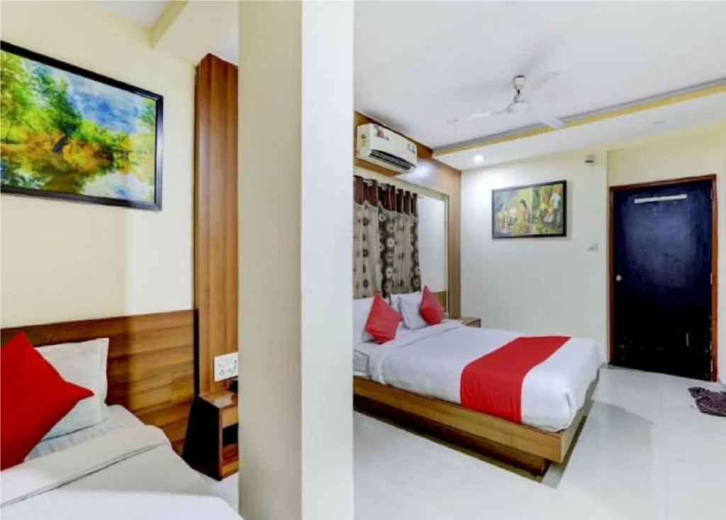 Hotel Krishna Palace Vastrapur