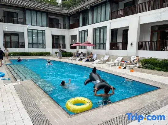 Hillside Spring Resort