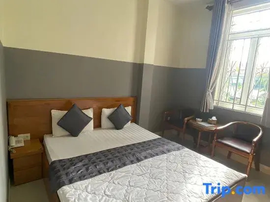 10h Hotel