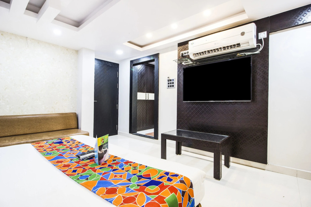 FabHotel SK Palace