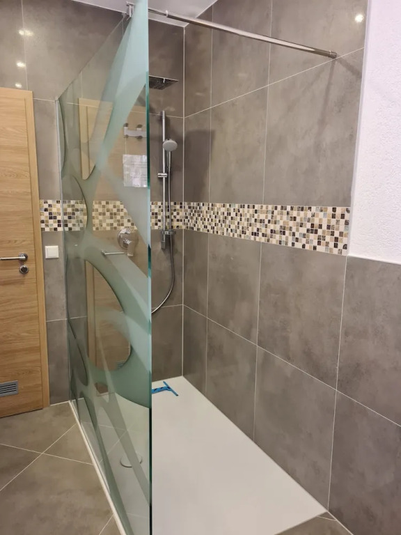 WellandHome Aalen - 6 Rooms