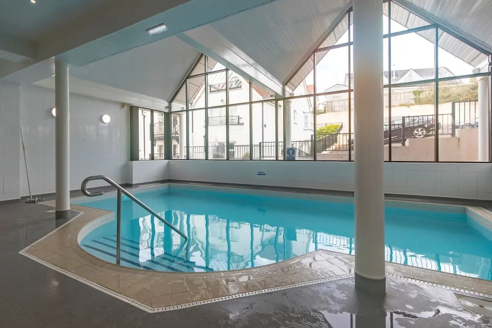 10 Mansion House - Indoor Pool Sea Views Gym