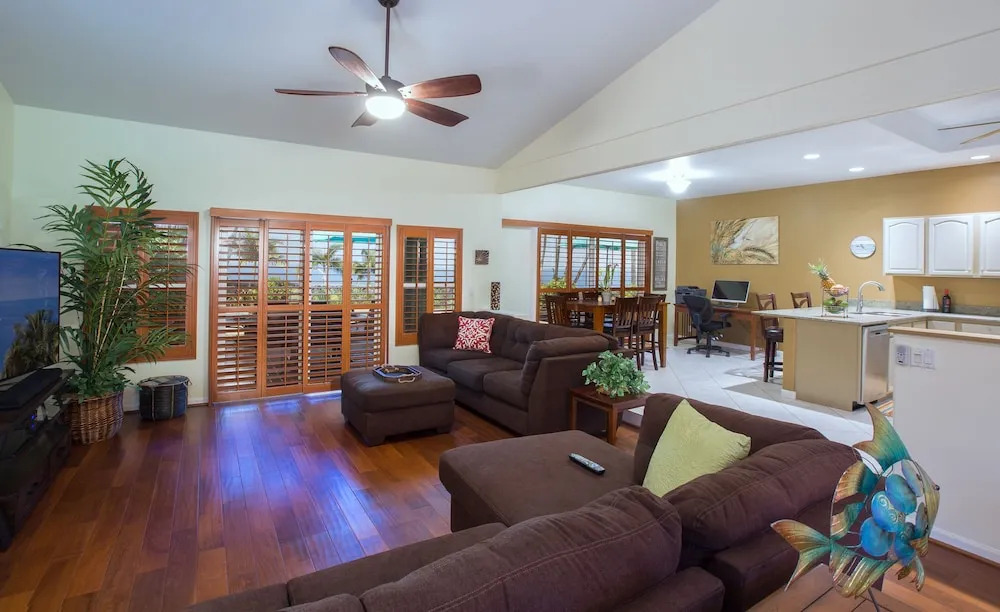 7 C's Kona (big Island) 3 Bedroom Home