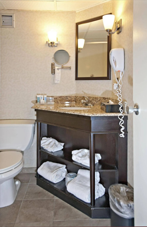 Exton Hotel and Conference Center