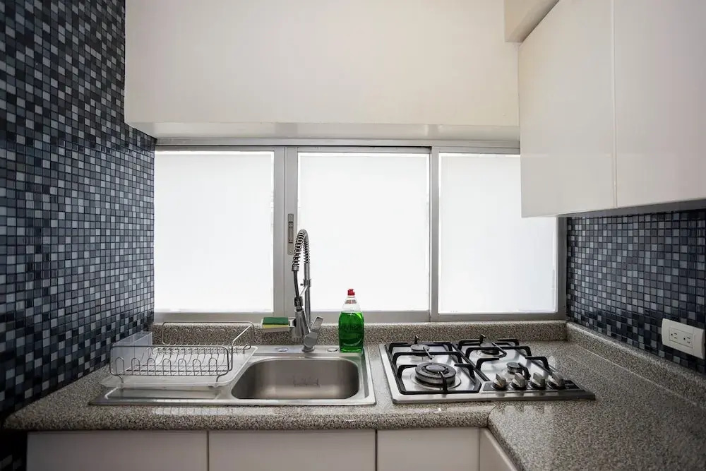 Chic Condo with Gym & Private Roof