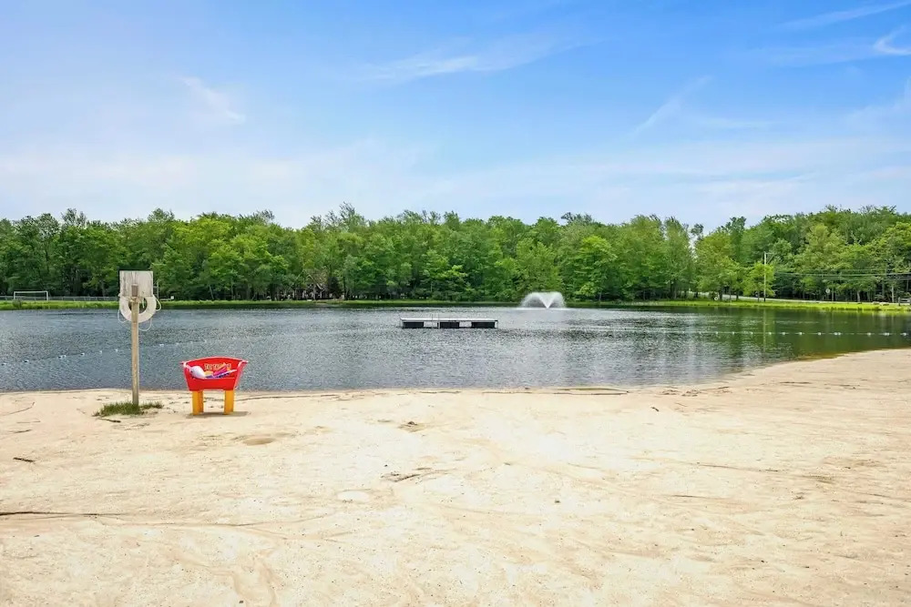 Atlas Point Lodge by Avantstay Hot Tub + Sauna + Kayaks Pet-friendly Cabin Lake Access