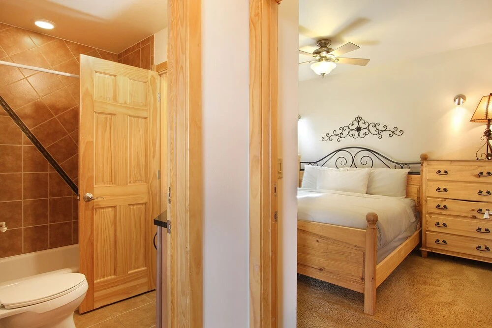 Chiefs Head Peak 21b 2 Bedroom Condo by RedAwning