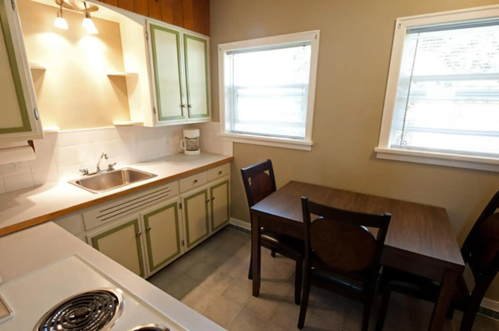 Alpine Inn & Suites