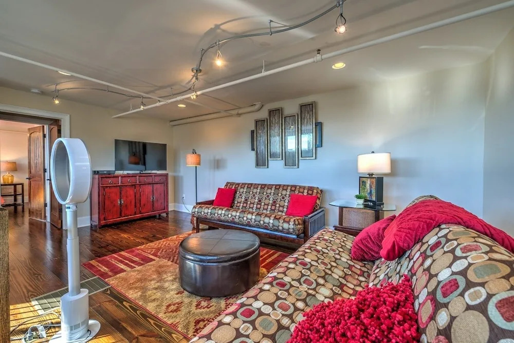 Heart of Asheville - 4 Br Home