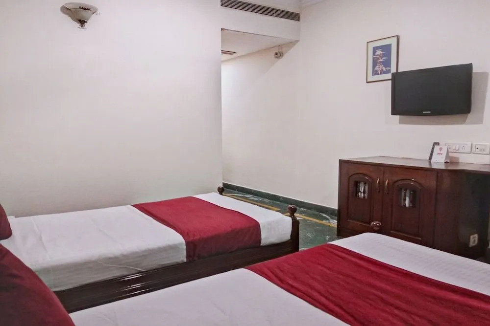 OYO 11316 Athithi INN