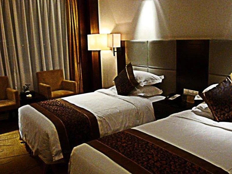Champs Elysees Hotel (Haining Leather City Store)