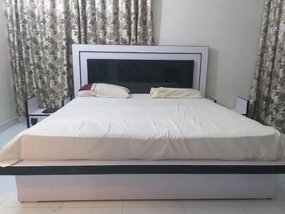 Serena Guest House