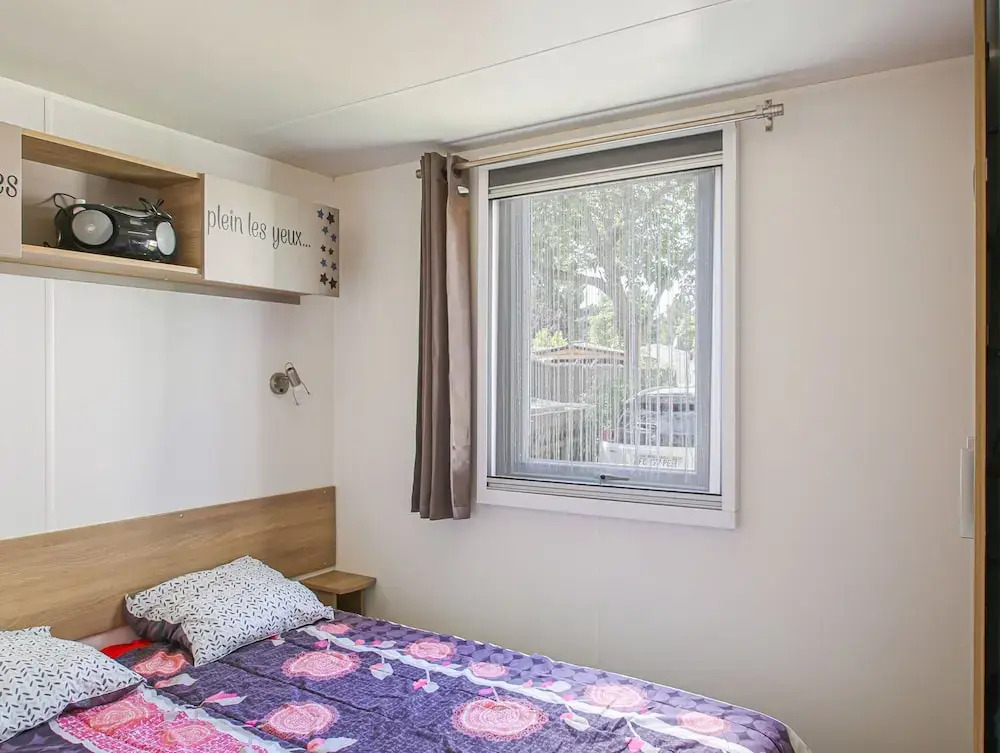 Swanky Mobile Home in Saint Jean de Monts near Seabeach