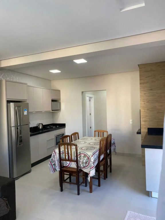 Apartamento a 50 metros da praia de canto grande