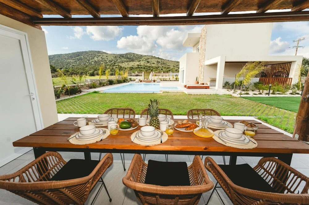 Aiolia Villa