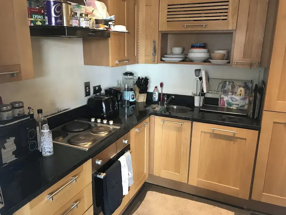 Lovely 2-bed Apartment -sleeps 5 & Parking