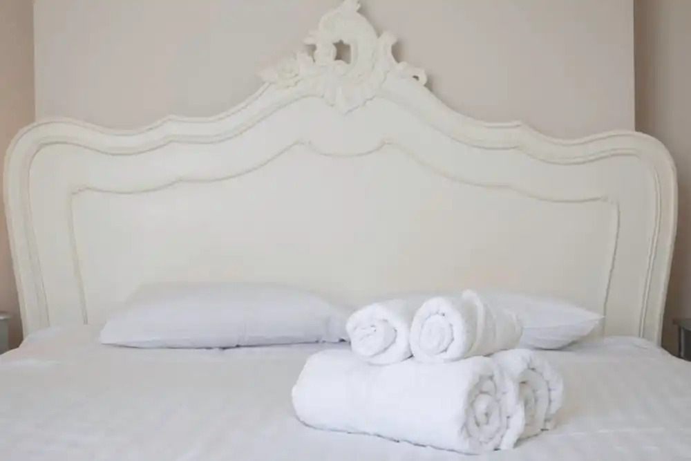 Host Stay St Aubyns Coastal Retreat