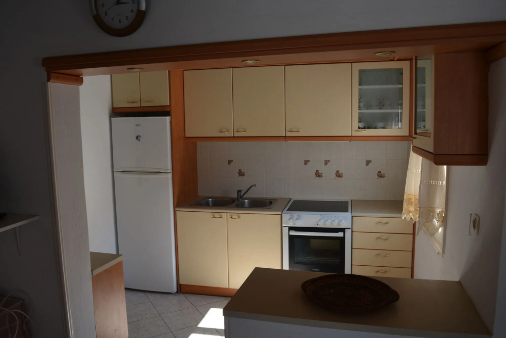 Droufakos’ home - Beachfront Lux 2BD apt. w. Views