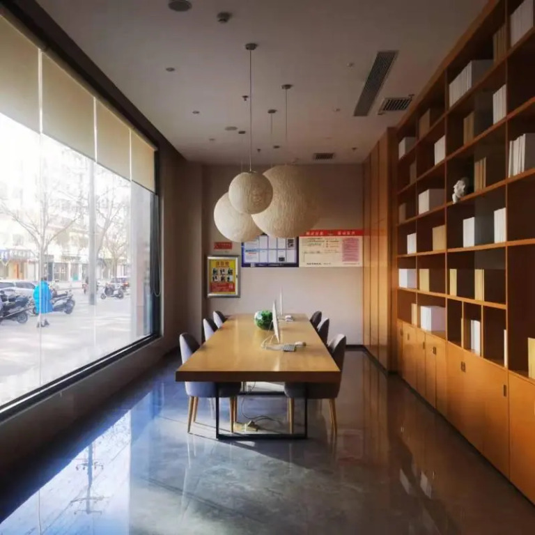 JI Hotel (Dunhuang Night Market Fusen Times Plaza)