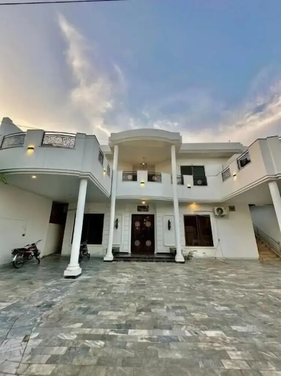 Hotel Roomi Rezidor Multan