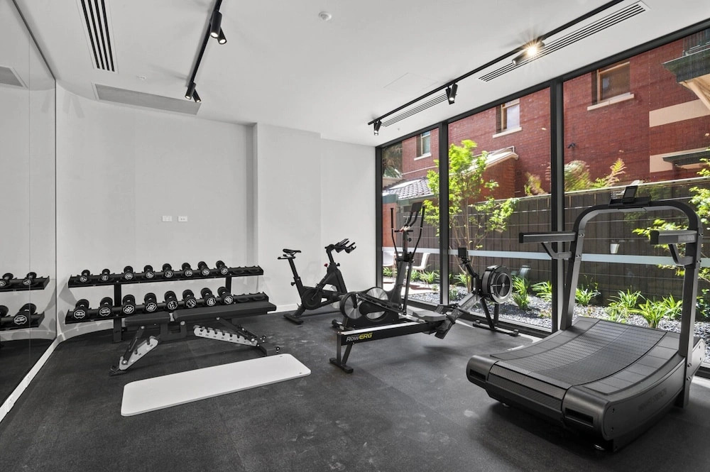 Brand New Apartment in Albert Park With Pool & Gym